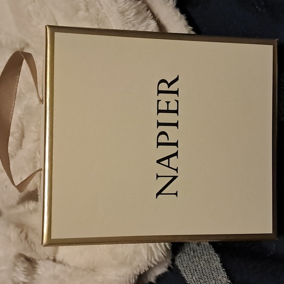 Napier Gold and Silver Squirrel Brooch with Pearl - Picture 2 of 2